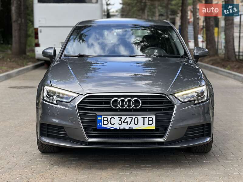 Хетчбек Audi A3 2019 в Львові