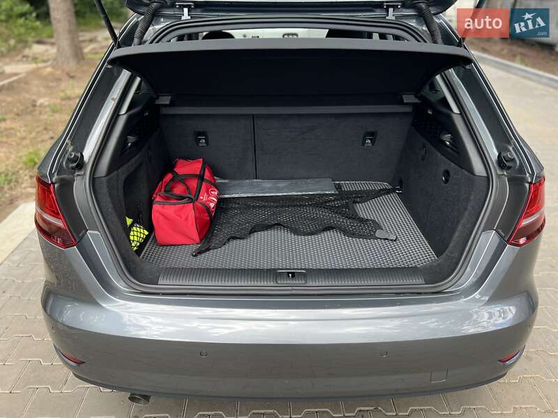 Хетчбек Audi A3 2019 в Львові