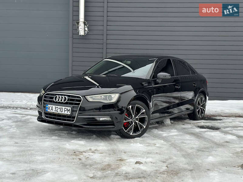 Седан Audi A3 2015 в Киеве