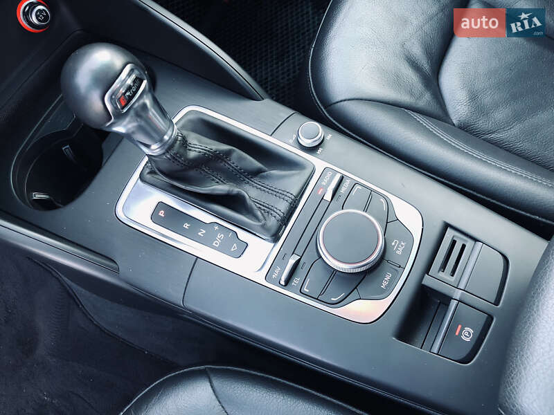 Седан Audi A3 2015 в Ірпені