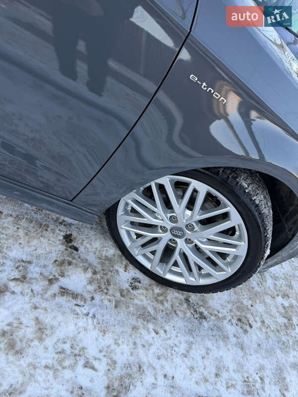 2018 Audi A3, VIN WAUTPBFF3JA108718:plate — фото 1 (autoria)