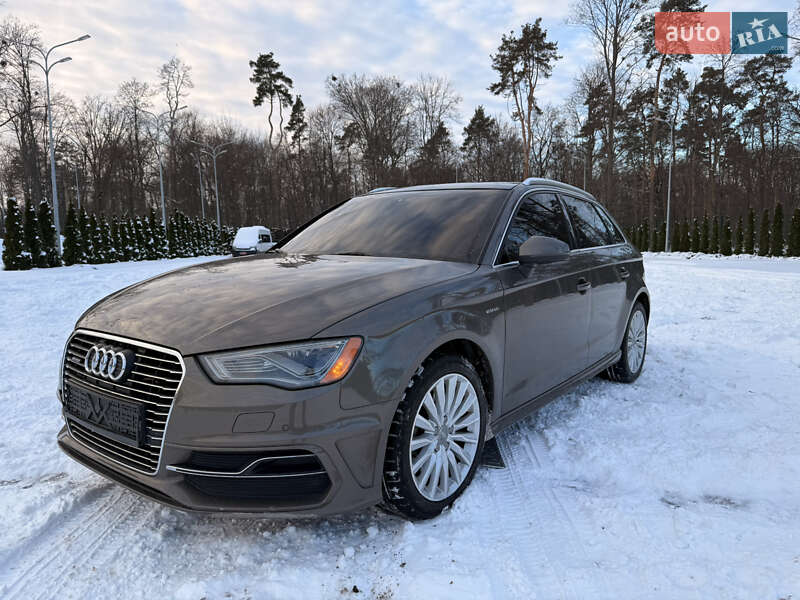 Хетчбек Audi A3 2016 в Харкові