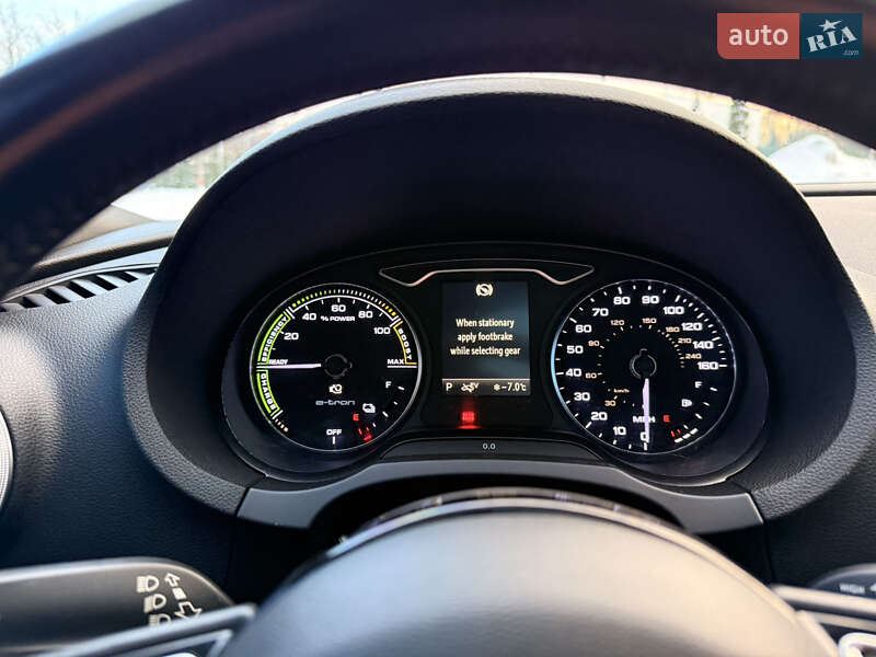 Хетчбек Audi A3 2016 в Харкові