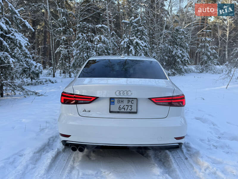 Седан Audi A3 2017 в Києві