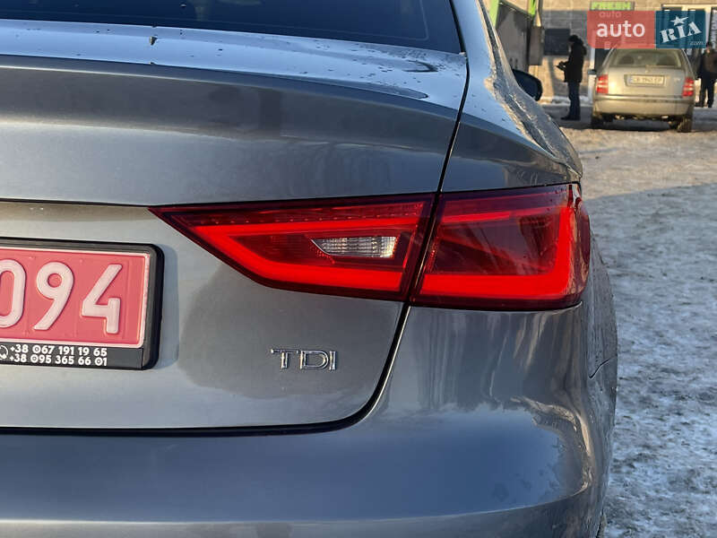 Седан Audi A3 2015 в Чернігові