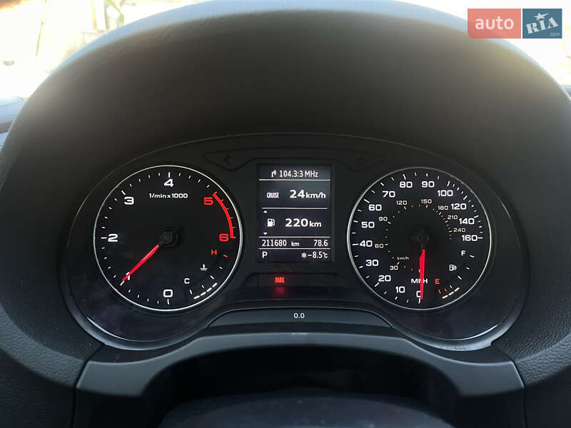 Седан Audi A3 2015 в Чернігові