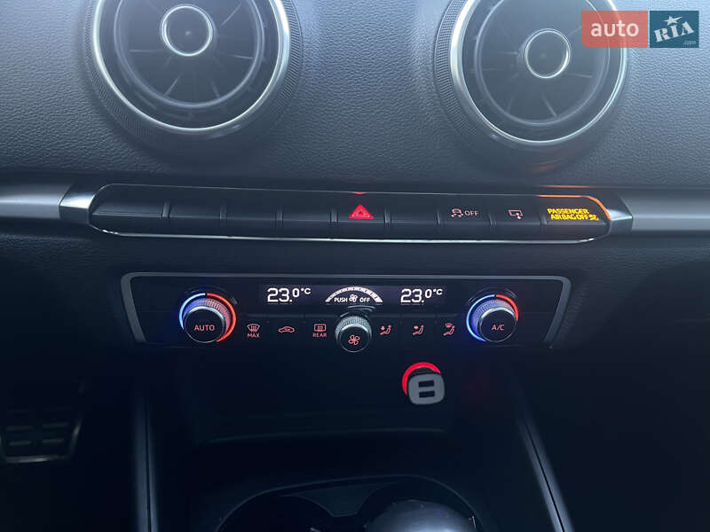 Седан Audi A3 2015 в Чернігові