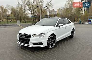 Седан Audi A3 2015 в Киеве