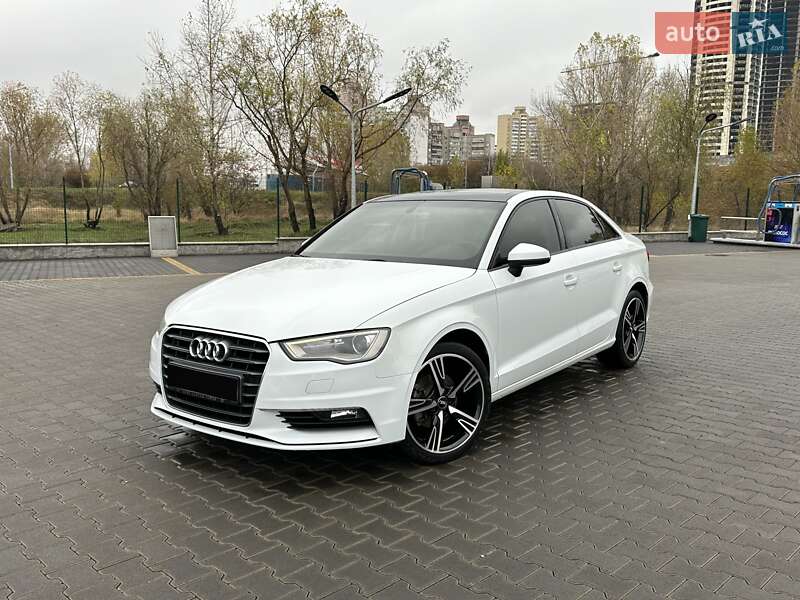2015 Audi A3, VIN WAUZZZ8V9G1052701:plate — фото 1 (autoria)