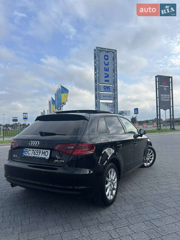 Хэтчбек Audi A3 2015 в Львове