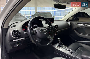 Седан Audi A3 2015 в Одессе