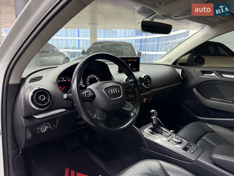 Седан Audi A3 2015 в Одессе