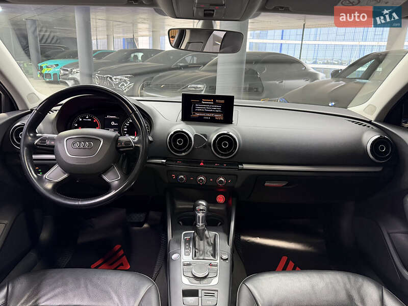 Седан Audi A3 2015 в Одессе