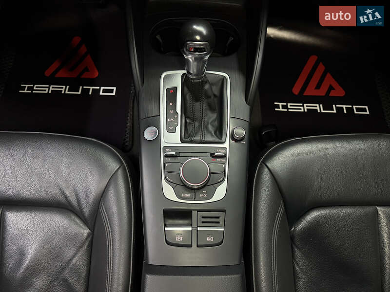 Седан Audi A3 2015 в Одессе