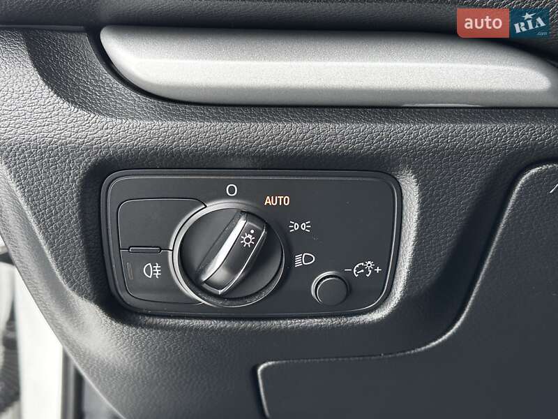 Седан Audi A3 2015 в Львове