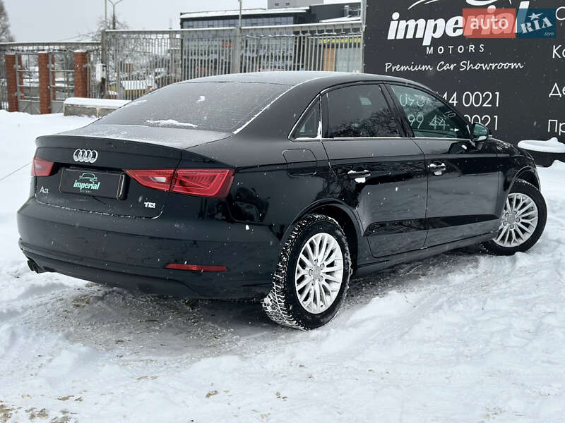 Седан Audi A3 2016 в Харькове
