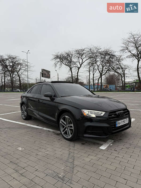 Седан Audi A3 2016 в Одессе