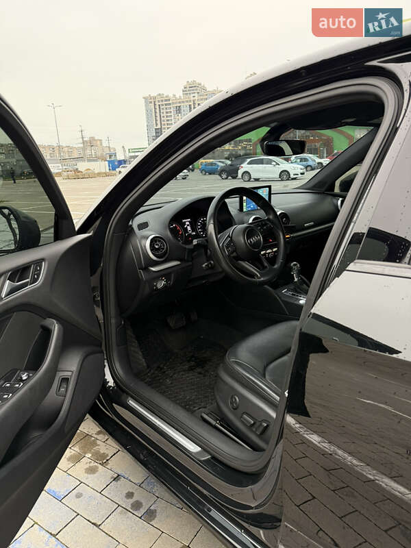 Седан Audi A3 2016 в Одессе