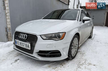 Хэтчбек Audi A3 2016 в Днепре