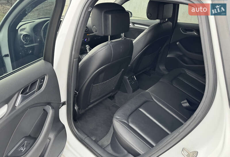 Хетчбек Audi A3 2016 в Дніпрі фото 11 Хетчбек Audi A3 2016 в Дніпрі
