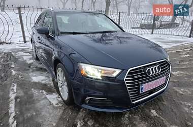 Хетчбек Audi A3 2017 в Кропивницькому