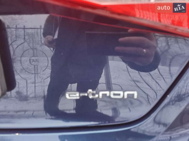 Хетчбек Audi A3 2017 в Кропивницькому фото 9 Хетчбек Audi A3 2017 в Кропивницькому