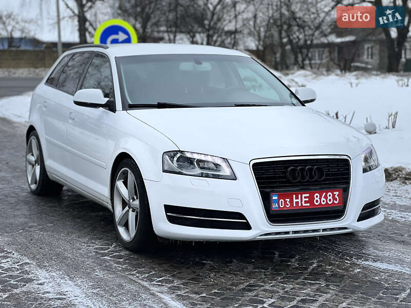 Хэтчбек Audi A3 2010 в Староконстантинове