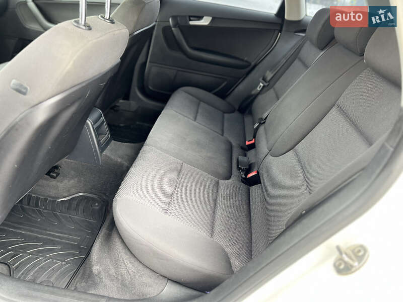 Хэтчбек Audi A3 2010 в Староконстантинове
