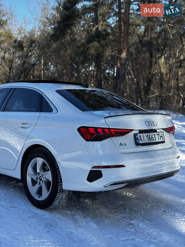 Седан Audi A3 2023 в Барышевке