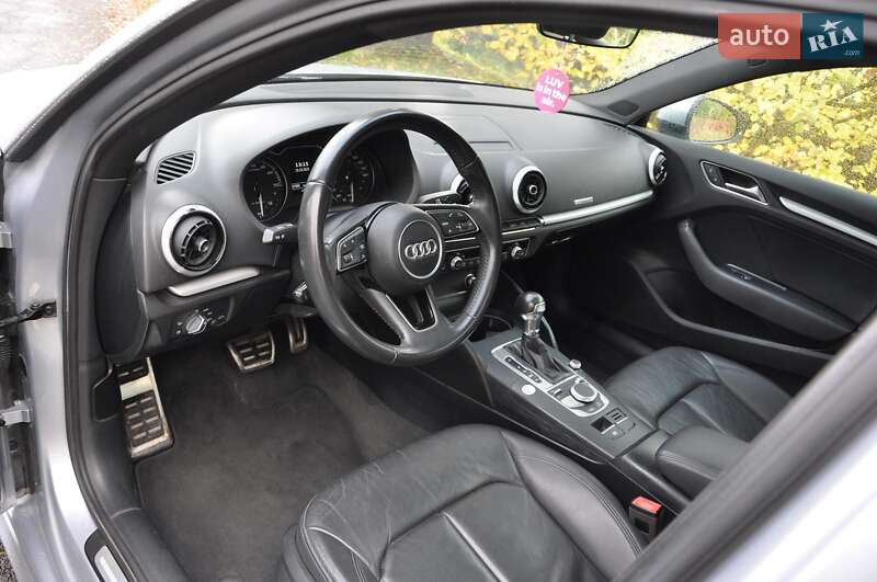 Хэтчбек Audi A3 2017 в Киеве