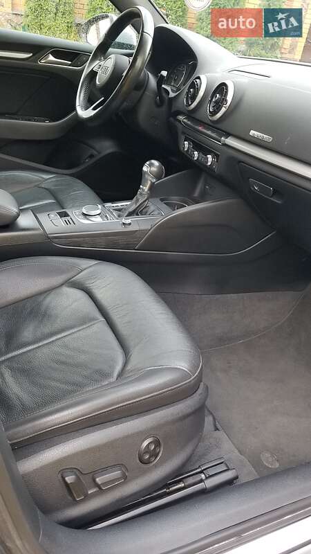 Хэтчбек Audi A3 2017 в Киеве