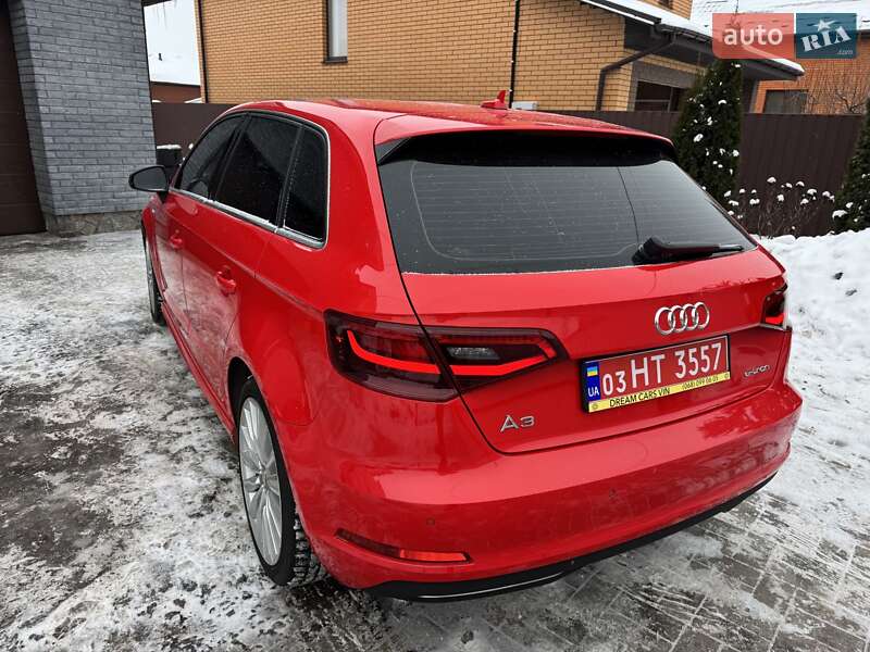Хетчбек Audi A3 2015 в Вінниці