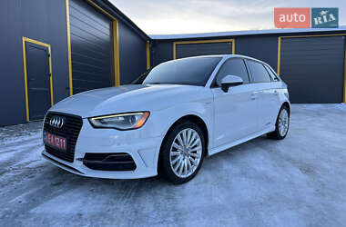 Хэтчбек Audi A3 2015 в Самборе
