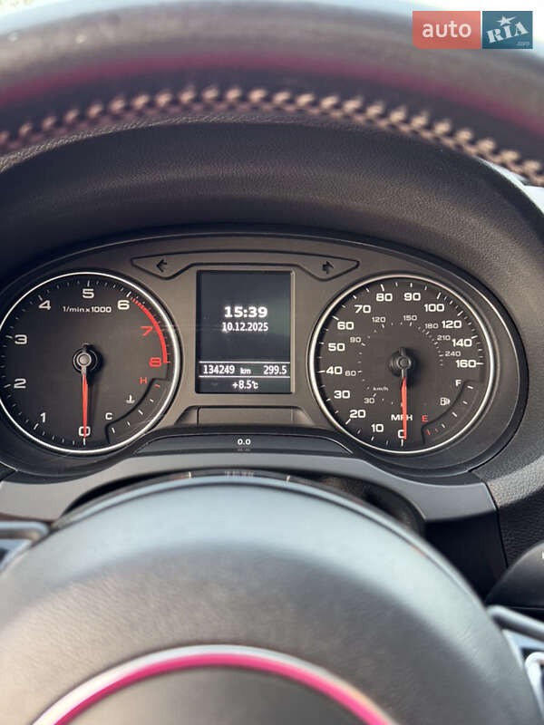 Седан Audi A3 2015 в Львове