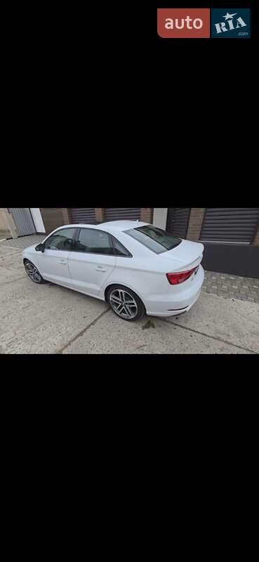 Седан Audi A3 2018 в Ізмаїлі