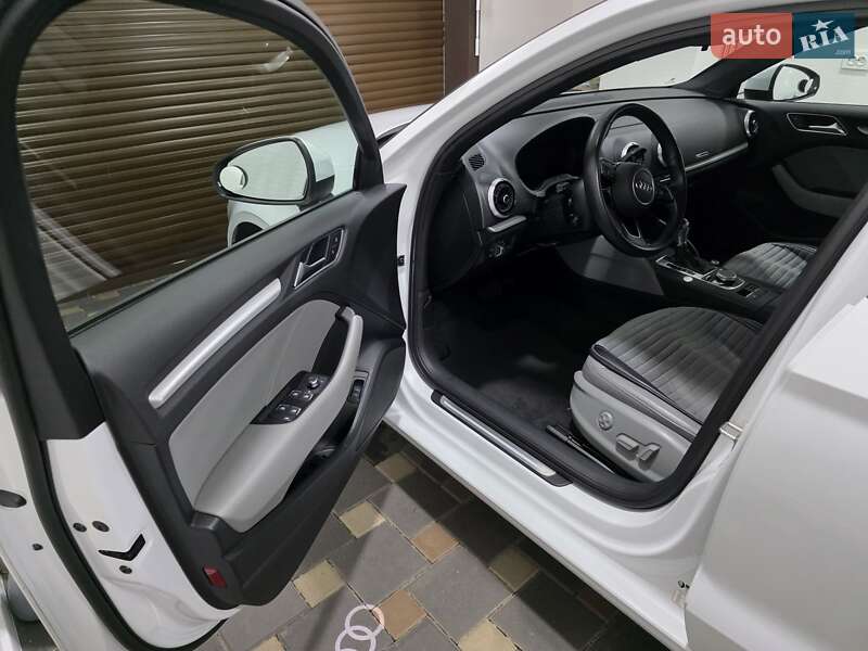 Седан Audi A3 2018 в Ізмаїлі