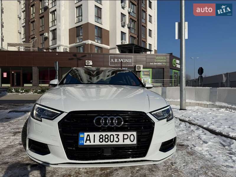 Седан Audi A3 2018 в Ізмаїлі