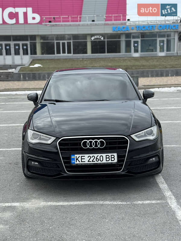 Седан Audi A3 2015 в Запорожье