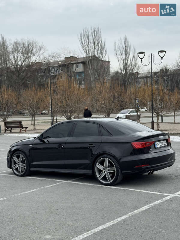 Седан Audi A3 2015 в Запорожье