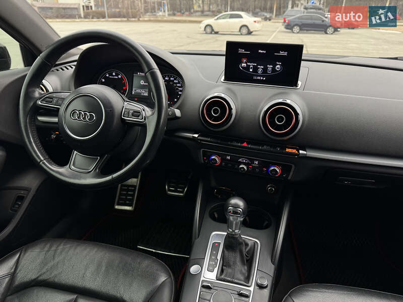 Седан Audi A3 2015 в Запорожье