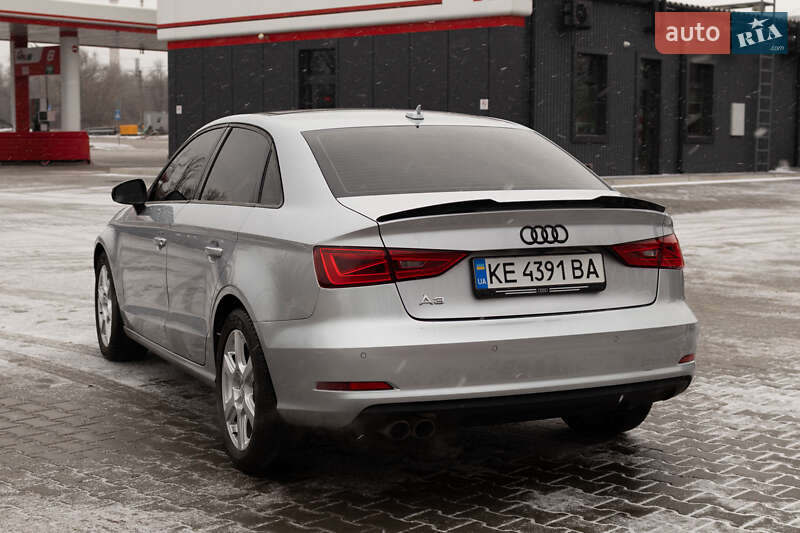 Седан Audi A3 2015 в Кривом Роге