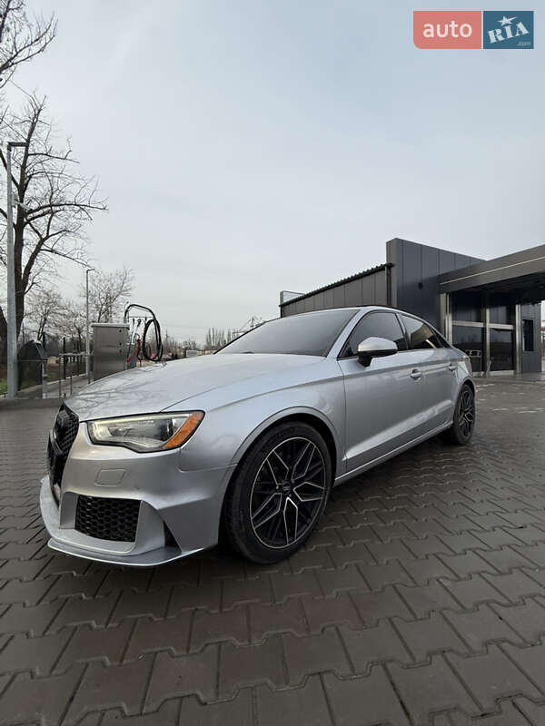 Седан Audi A3 2015 в Кривом Роге