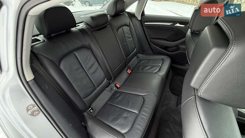 Седан Audi A3 2015 в Луцьку