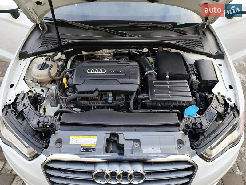 Седан Audi A3 2015 в Миколаєві
