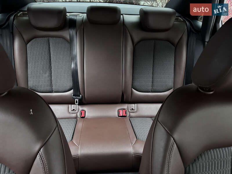 Седан Audi A3 2016 в Києві