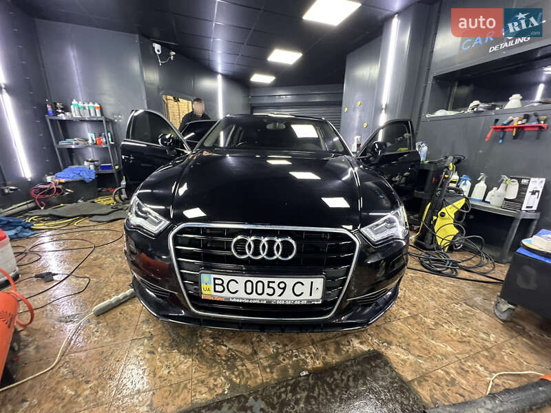 Седан Audi A3 2015 в Львове