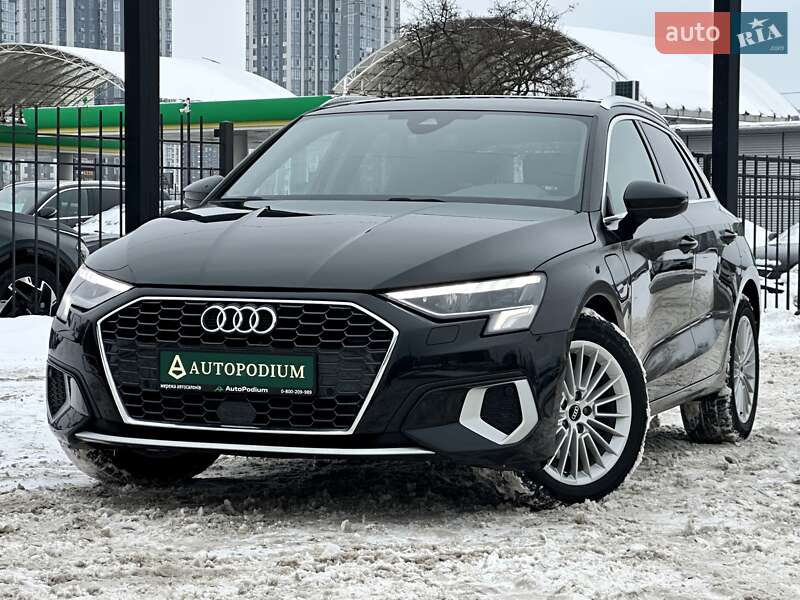 Хетчбек Audi A3 2021 в Києві