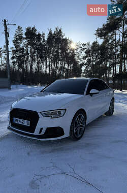 Седан Audi A3 2018 в Житомире