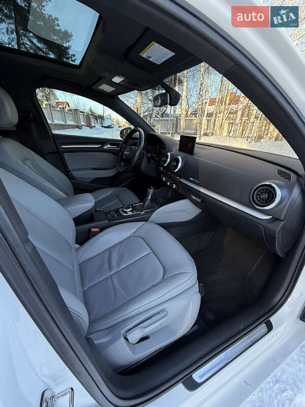 Седан Audi A3 2018 в Житомире