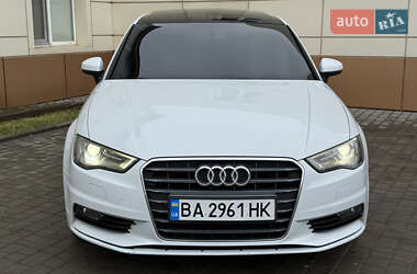 Седан Audi A3 2016 в Николаеве
